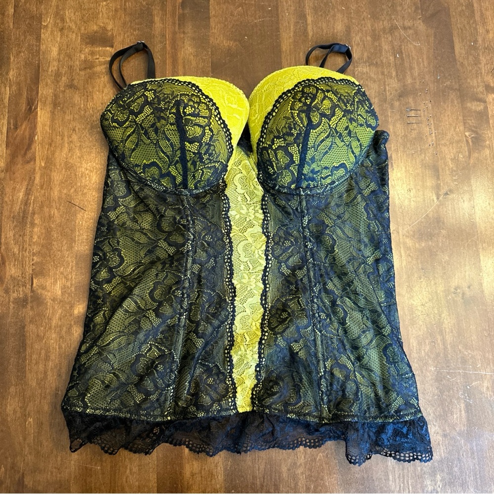 Vtg Fredericks of Hollywood XL Corset Bra Lace Victorian Wuthering Heights Sexy‎